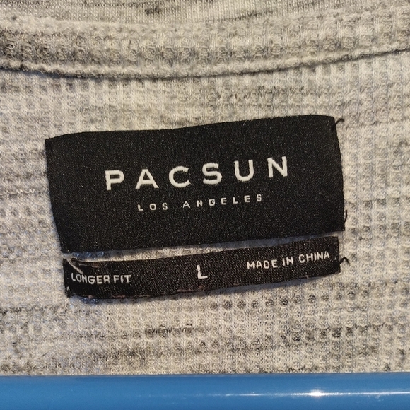 PacSun Light Gray Short Sleeve Tee - Picture 3 of 11